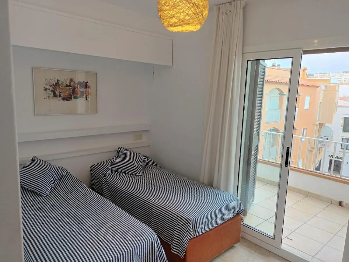 Port De'N Perris Apartment L'Escala Spain